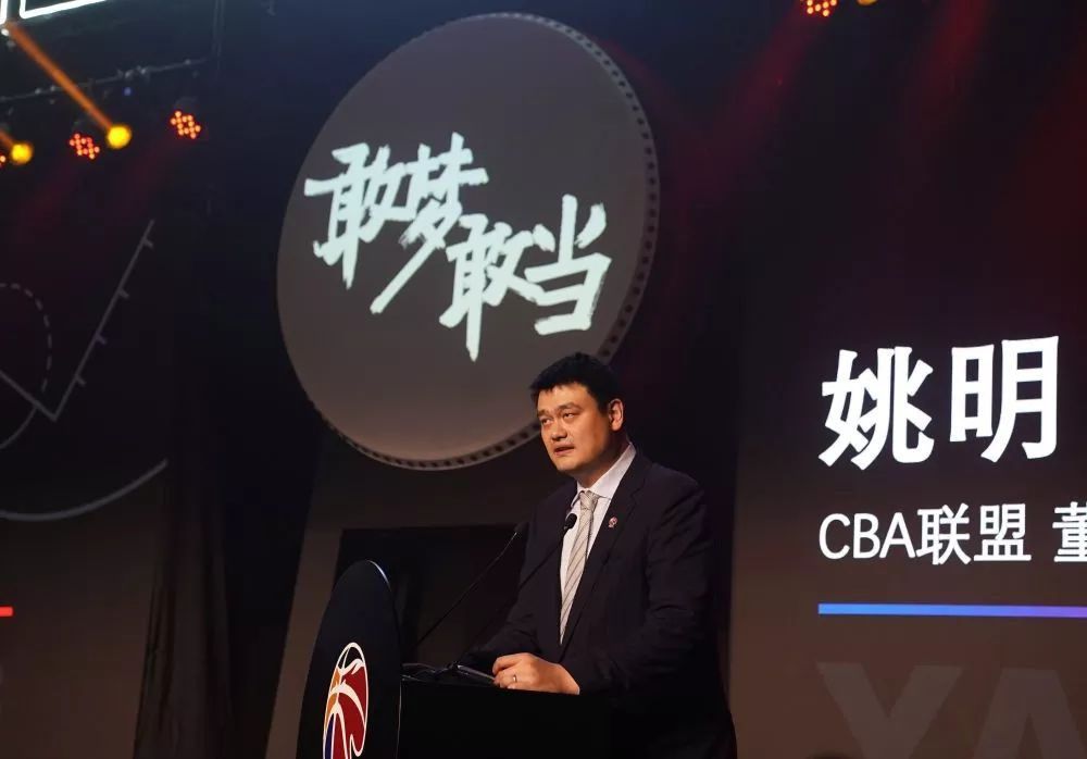 老头疯狂上下耸动呻吟视频